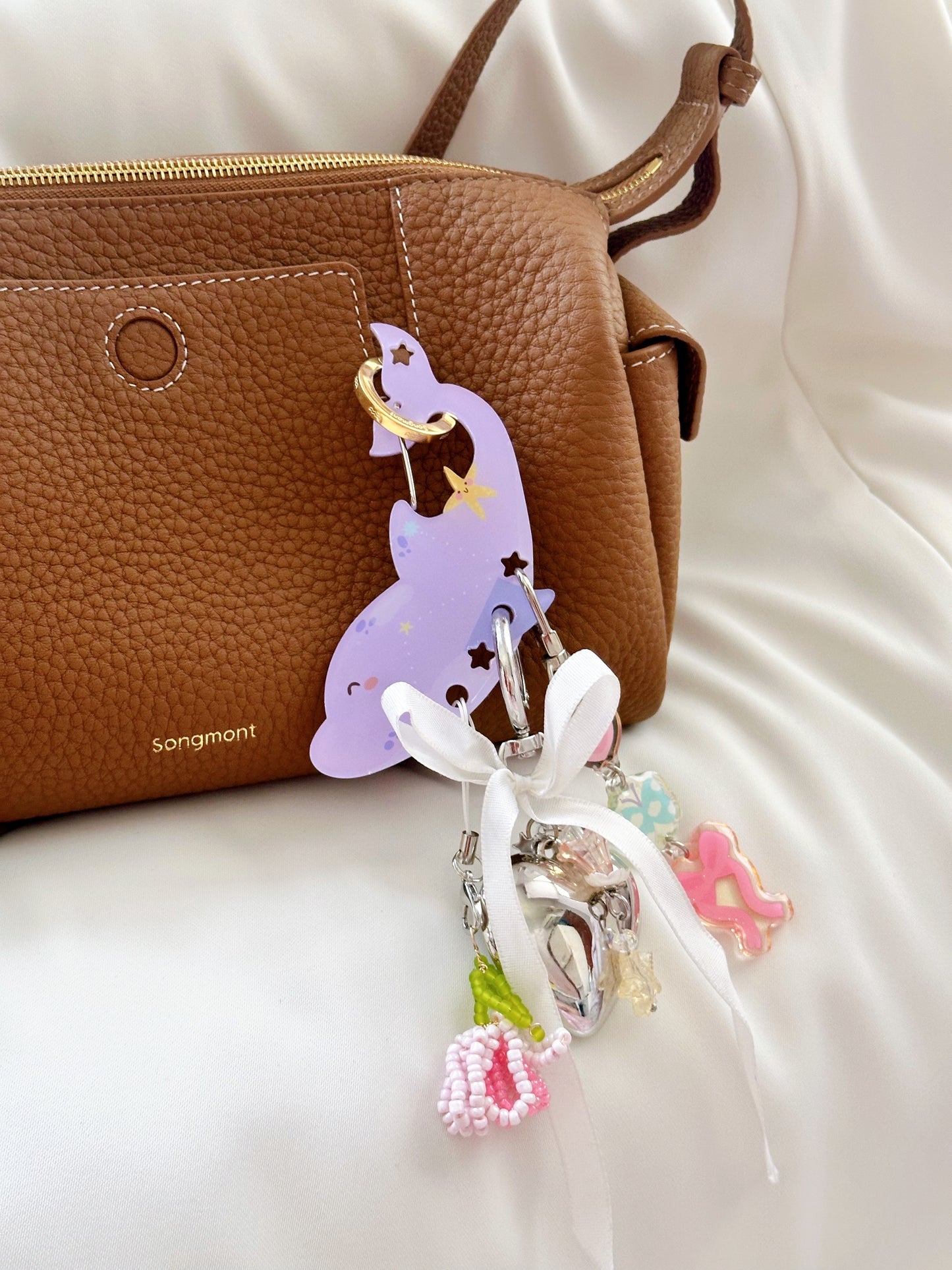 [NEW!] Acrylic Carabiners (Whale & Apple)