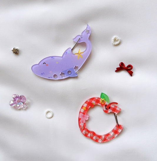 [NEW!] Acrylic Carabiners (Whale & Apple)